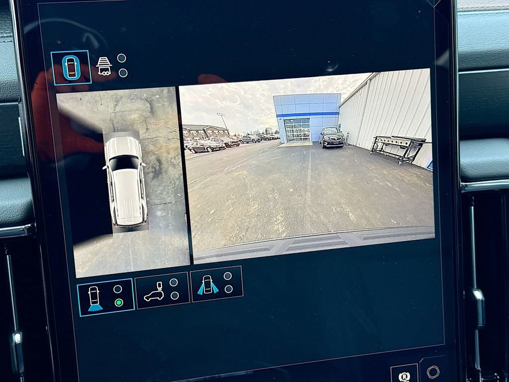 New 2026 GMC Yukon Denali w/ Sun & Power Step Package image 14