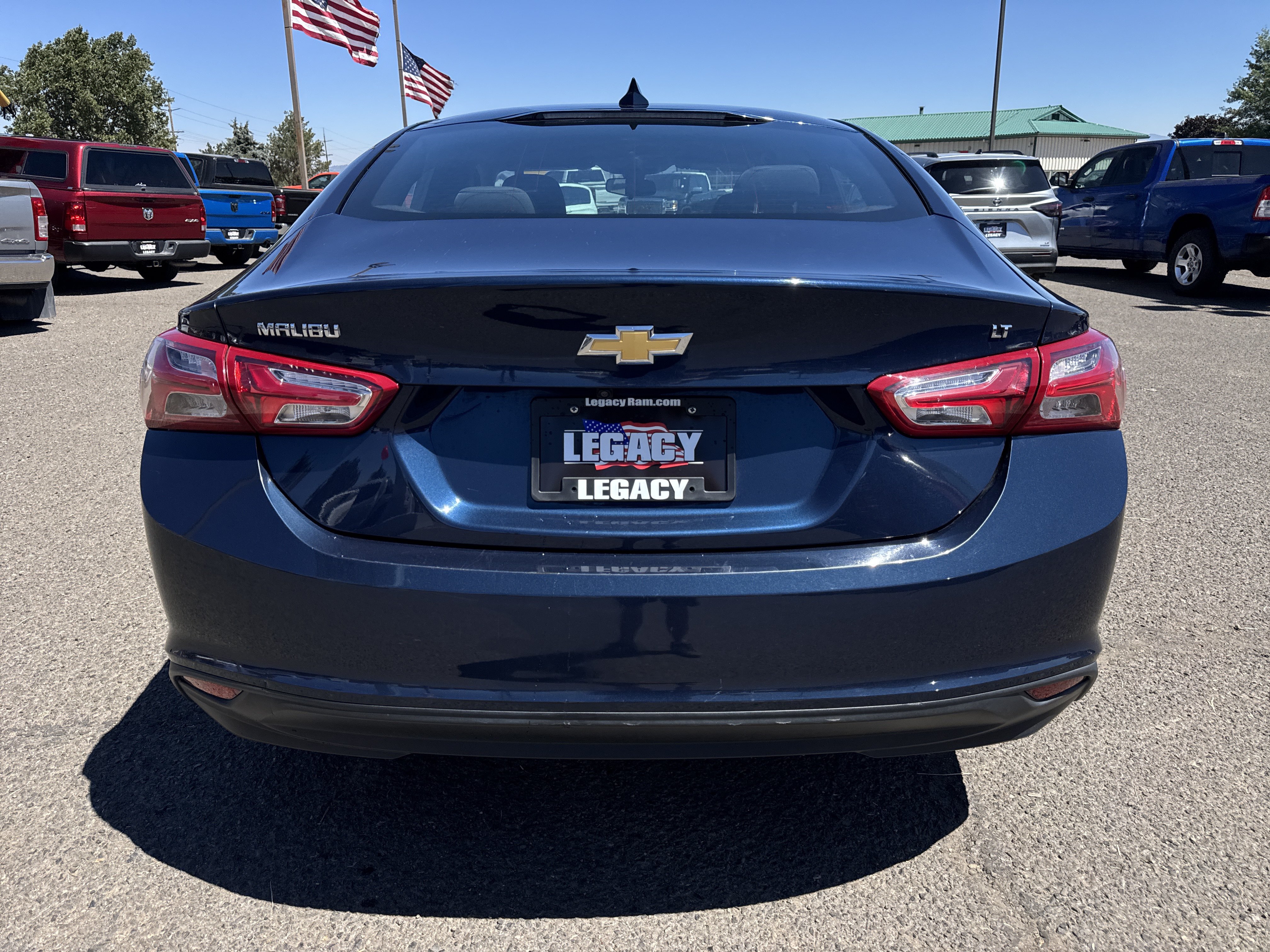 Used 2022 Chevrolet Malibu LT FWD image 4