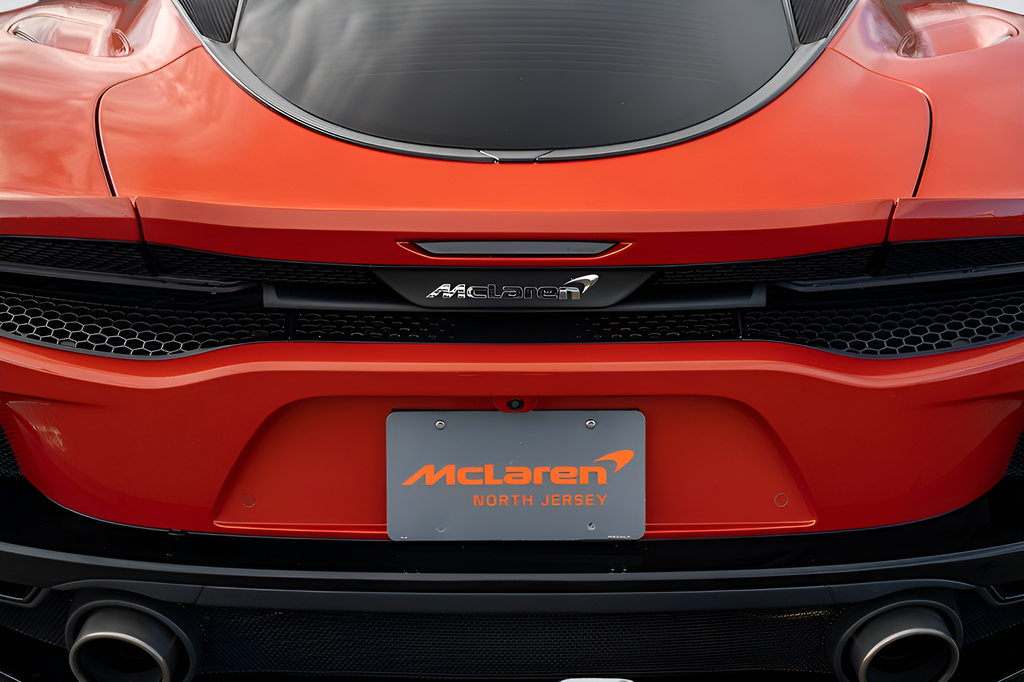 Used 2023 McLaren GT RWD image 25