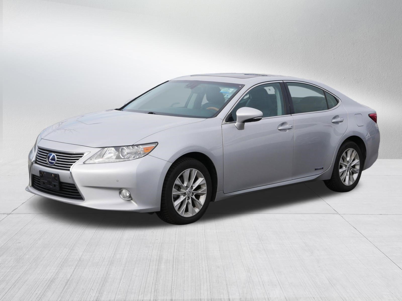 Used 2013 Lexus ES 300h w/ Luxury Pkg FWD image 3