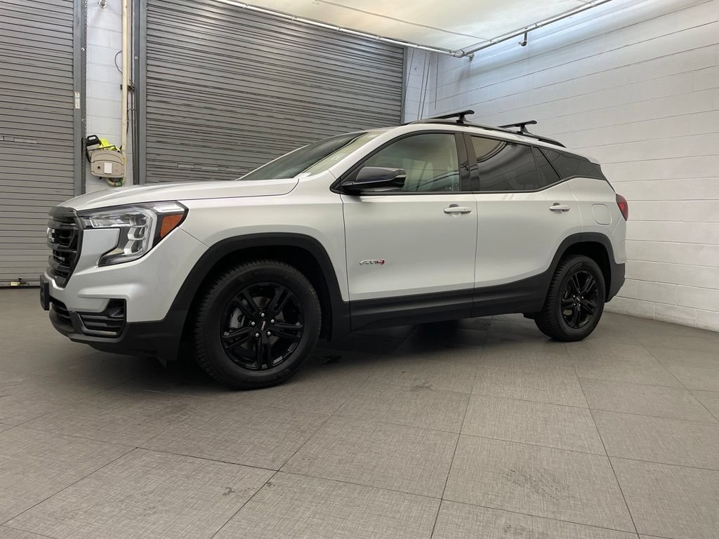 Used 2022 GMC Terrain AT4 w/ LPO, Cargo Package AWD/4WD image 3