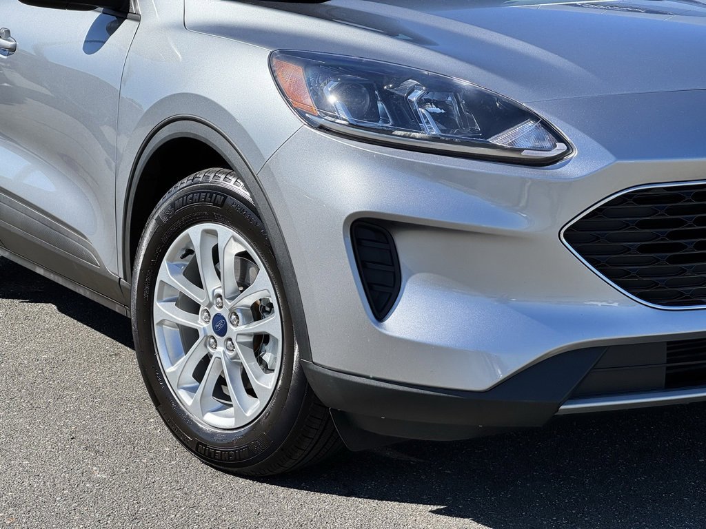 Used 2022 Ford Escape SE w/ Cold Weather Package image 42