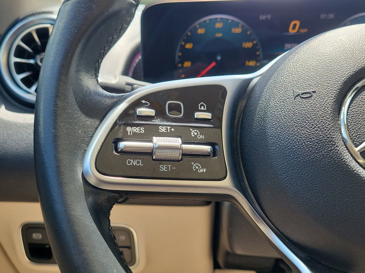 Certified 2022 Mercedes-Benz GLB 250 image 31