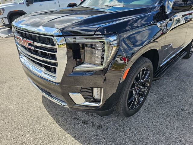 Used 2023 GMC Yukon SLT w/ SLT Premium Package AWD/4WD image 16