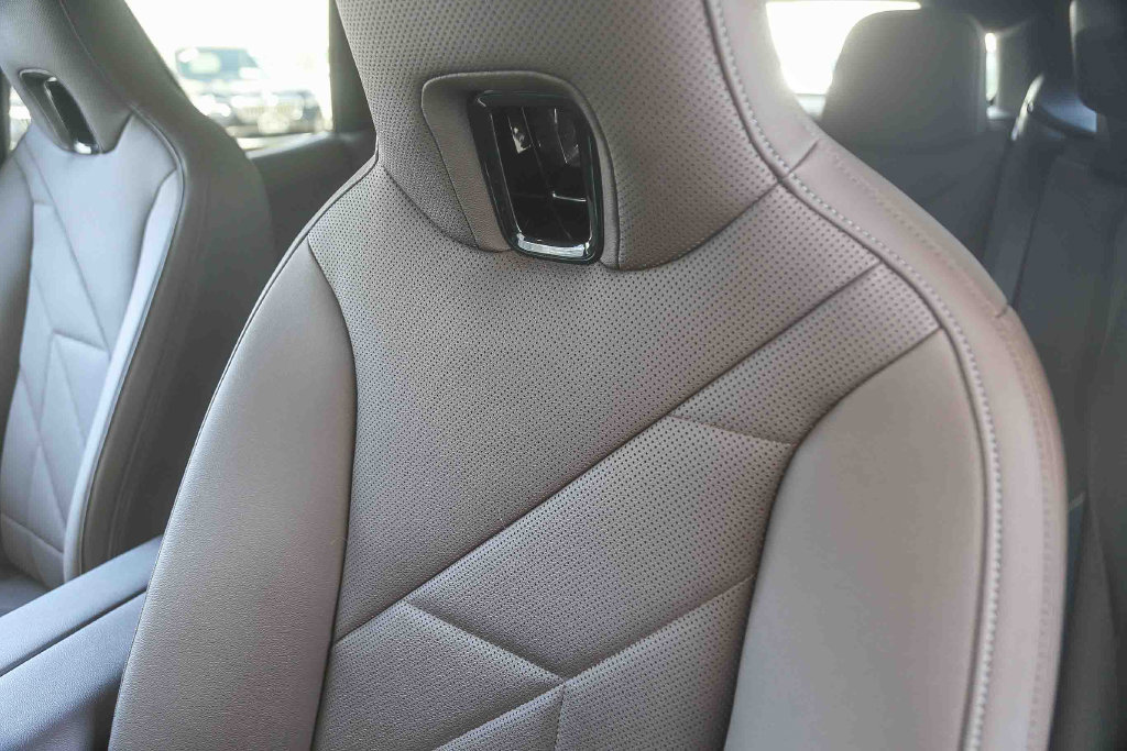 Certified 2024 BMW iX xDrive50 AWD/4WD image 21