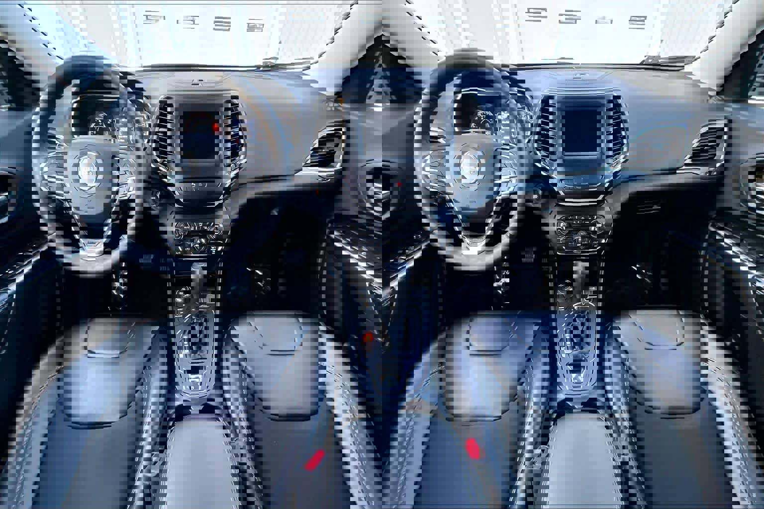 Used 2019 Jeep Cherokee Latitude Plus w/ Cold Weather Group image 13