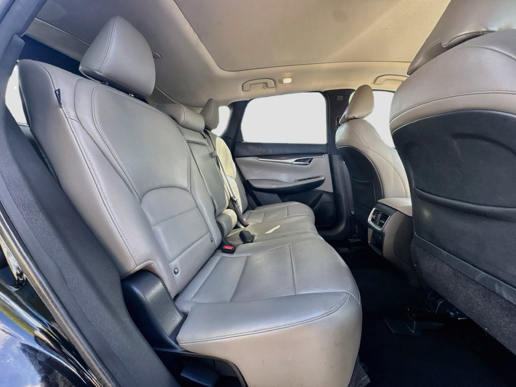 Used 2024 INFINITI QX50 Luxe AWD/4WD image 29