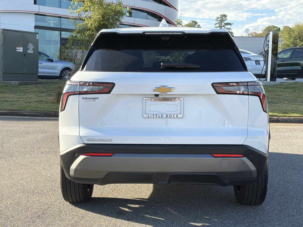 Used 2026 Chevrolet Equinox LT w/ Convenience Package II FWD image 4