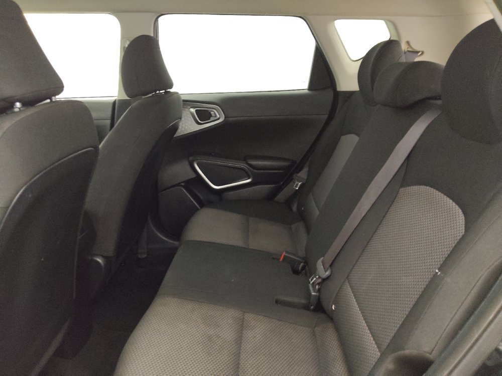 Used 2022 Kia Soul LX FWD image 18