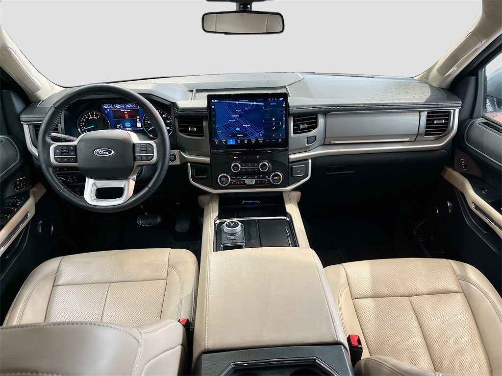 Used 2024 Ford Expedition XLT image 22