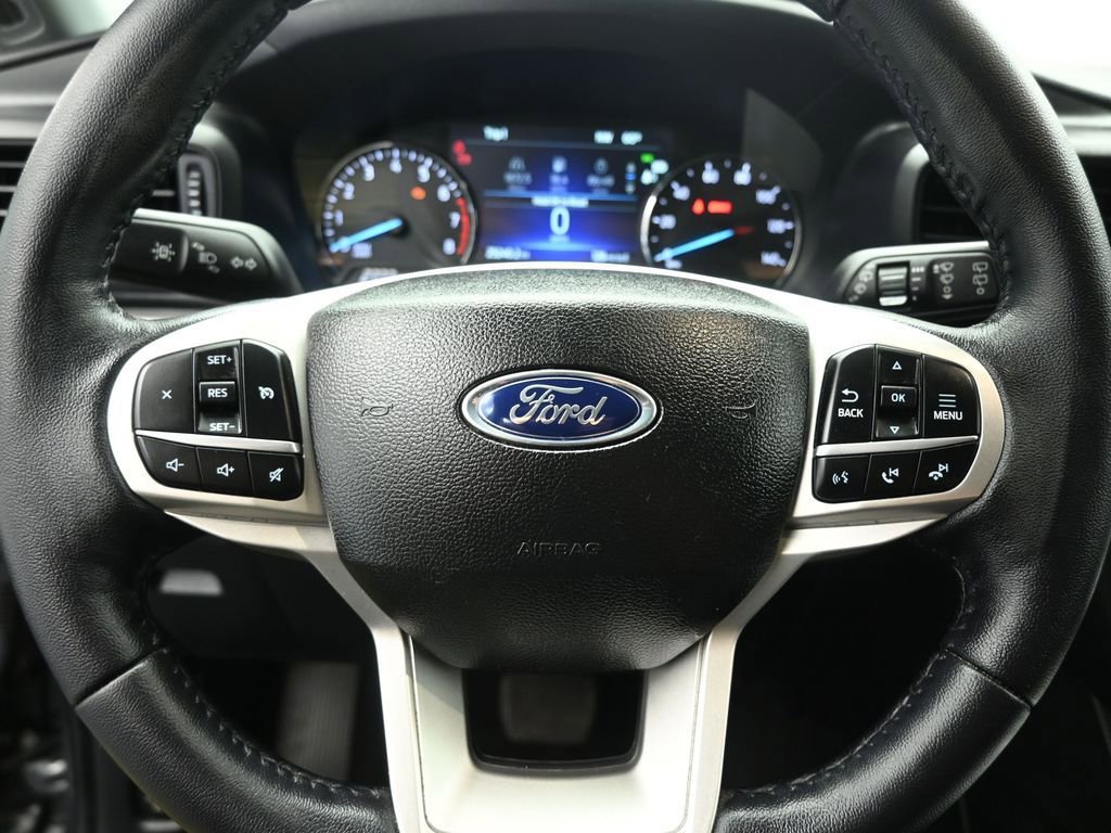 Certified 2023 Ford Explorer XLT RWD image 13