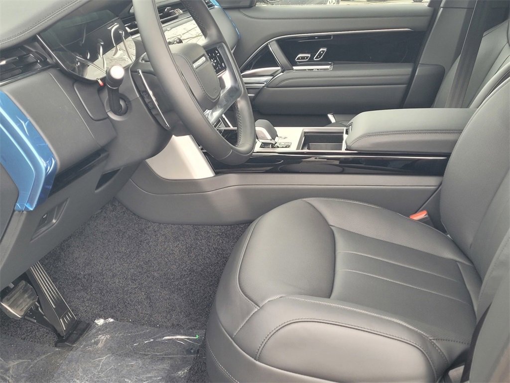 New 2025 Land Rover Range Rover SE image 13