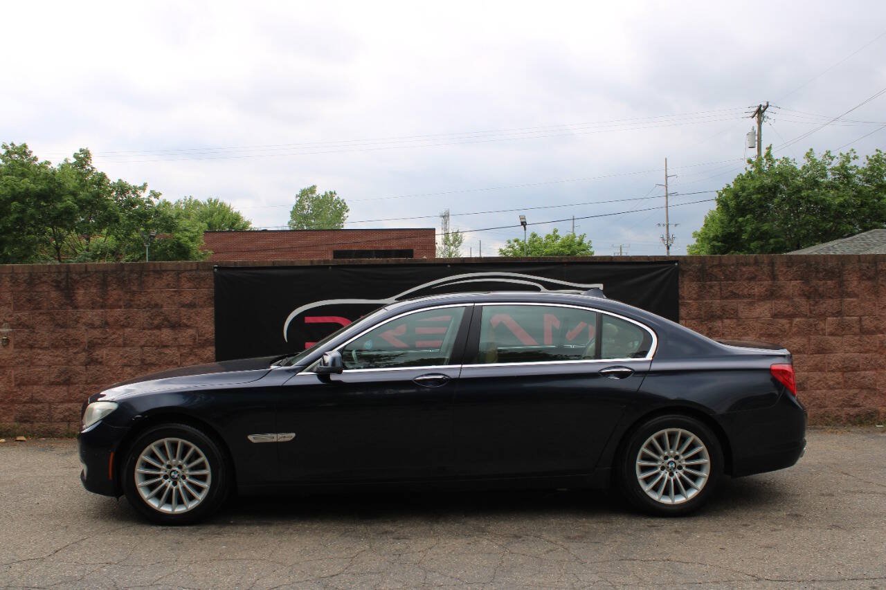 Used 2011 BMW 750Li xDrive AWD/4WD image 2