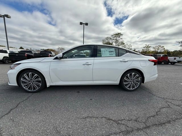 New 2025 Nissan Altima 2.5 SL image 8