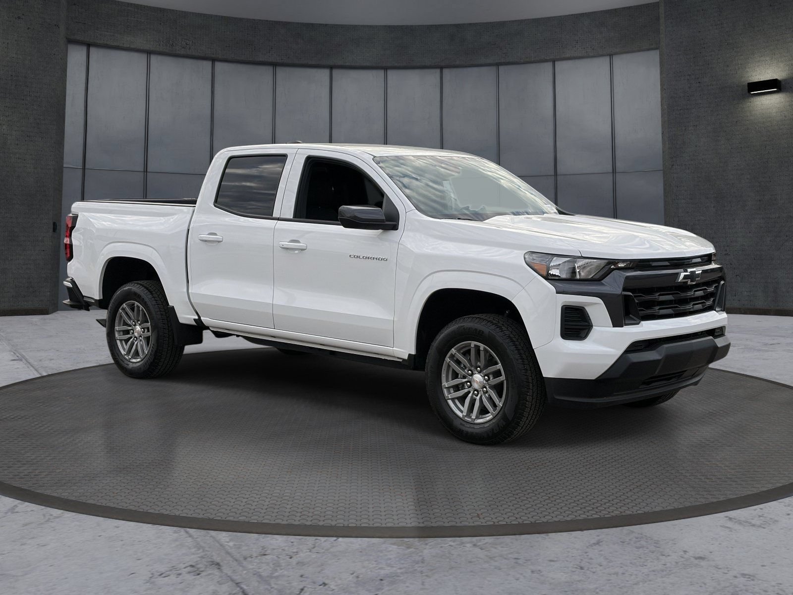 Certified 2026 Chevrolet Colorado LT RWD image 8
