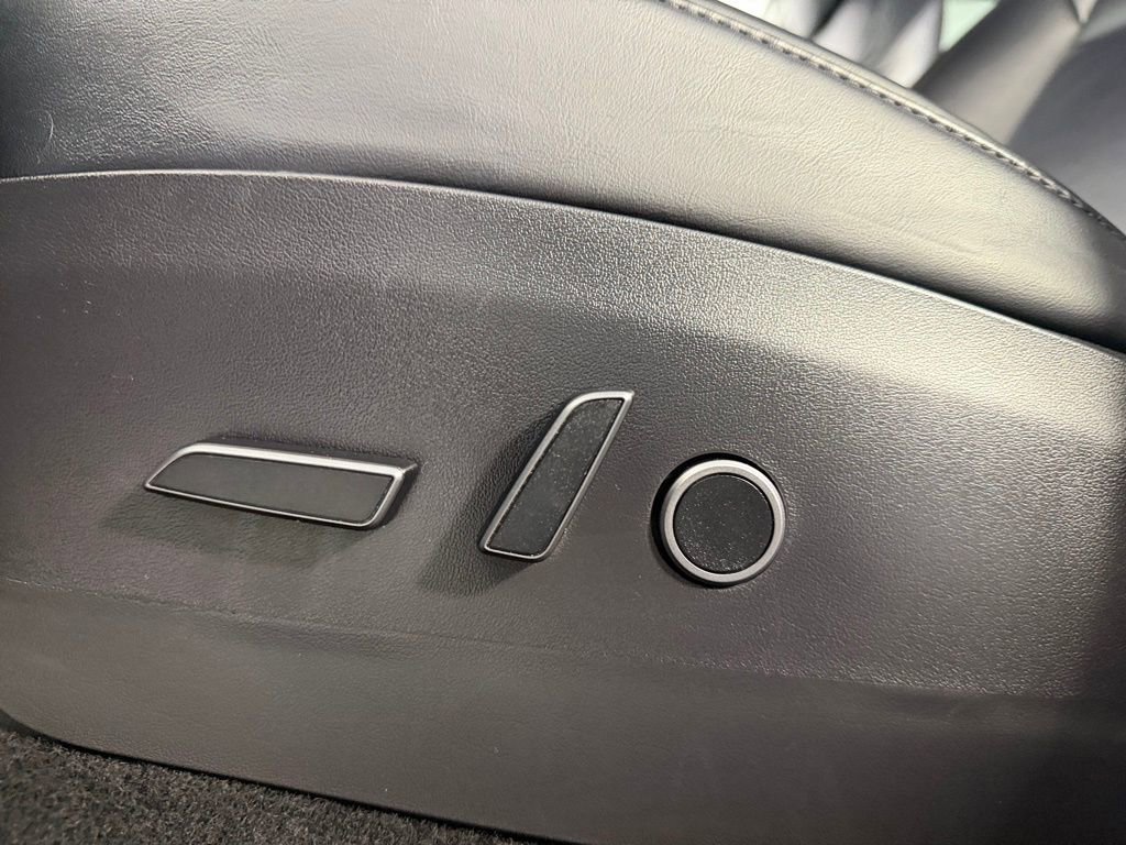 Used 2021 Tesla Model Y Long Range image 22