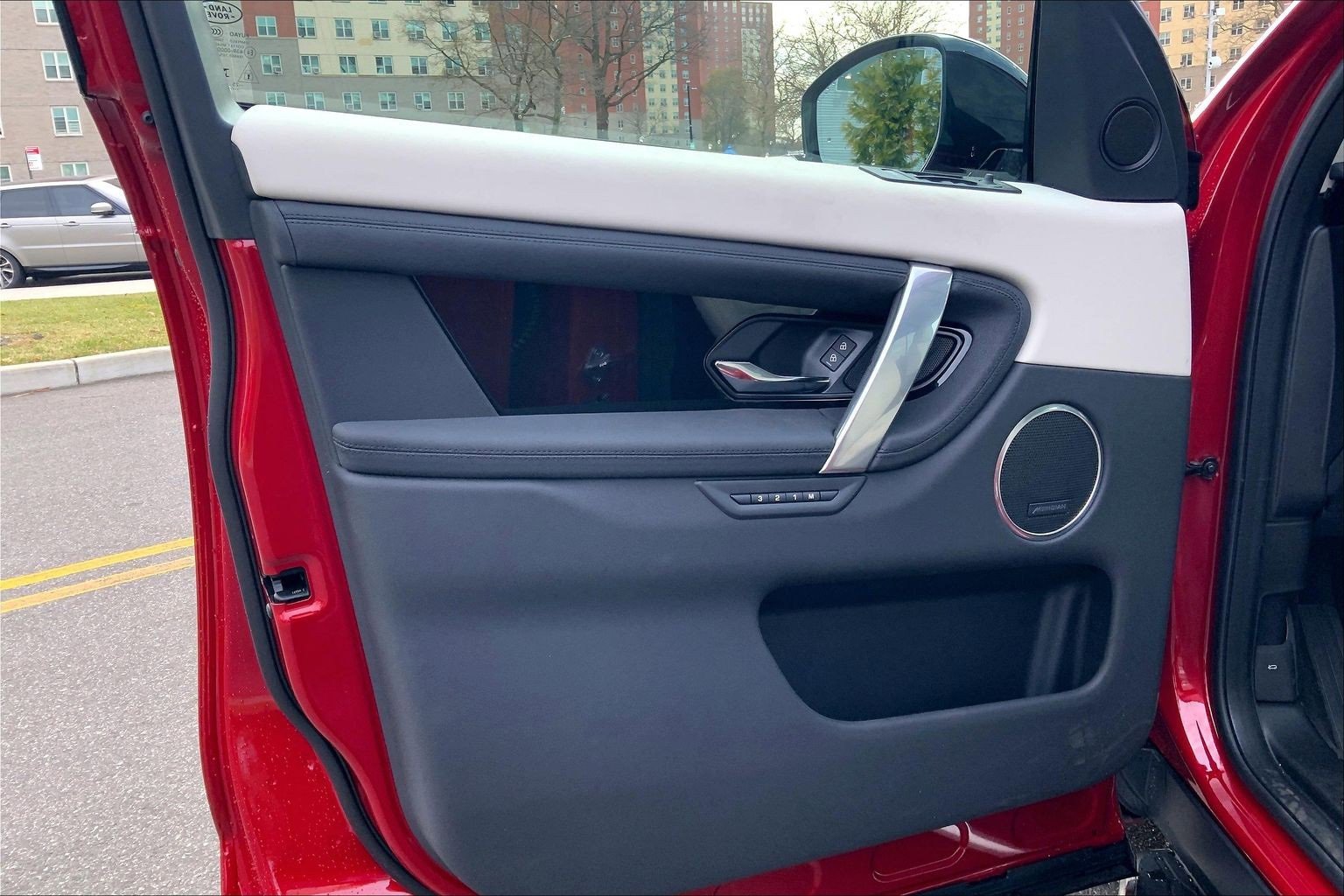 New 2025 Land Rover Discovery Sport S image 10