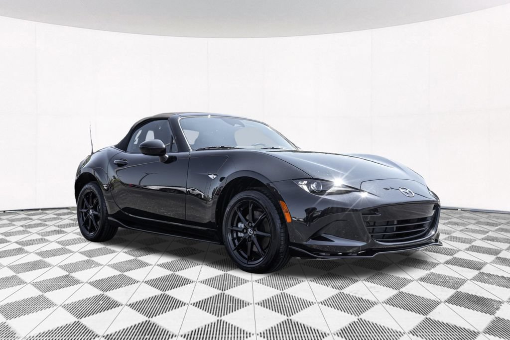 Used 2026 MAZDA MX-5 Miata Sport w/ Appearance Package RWD image 12