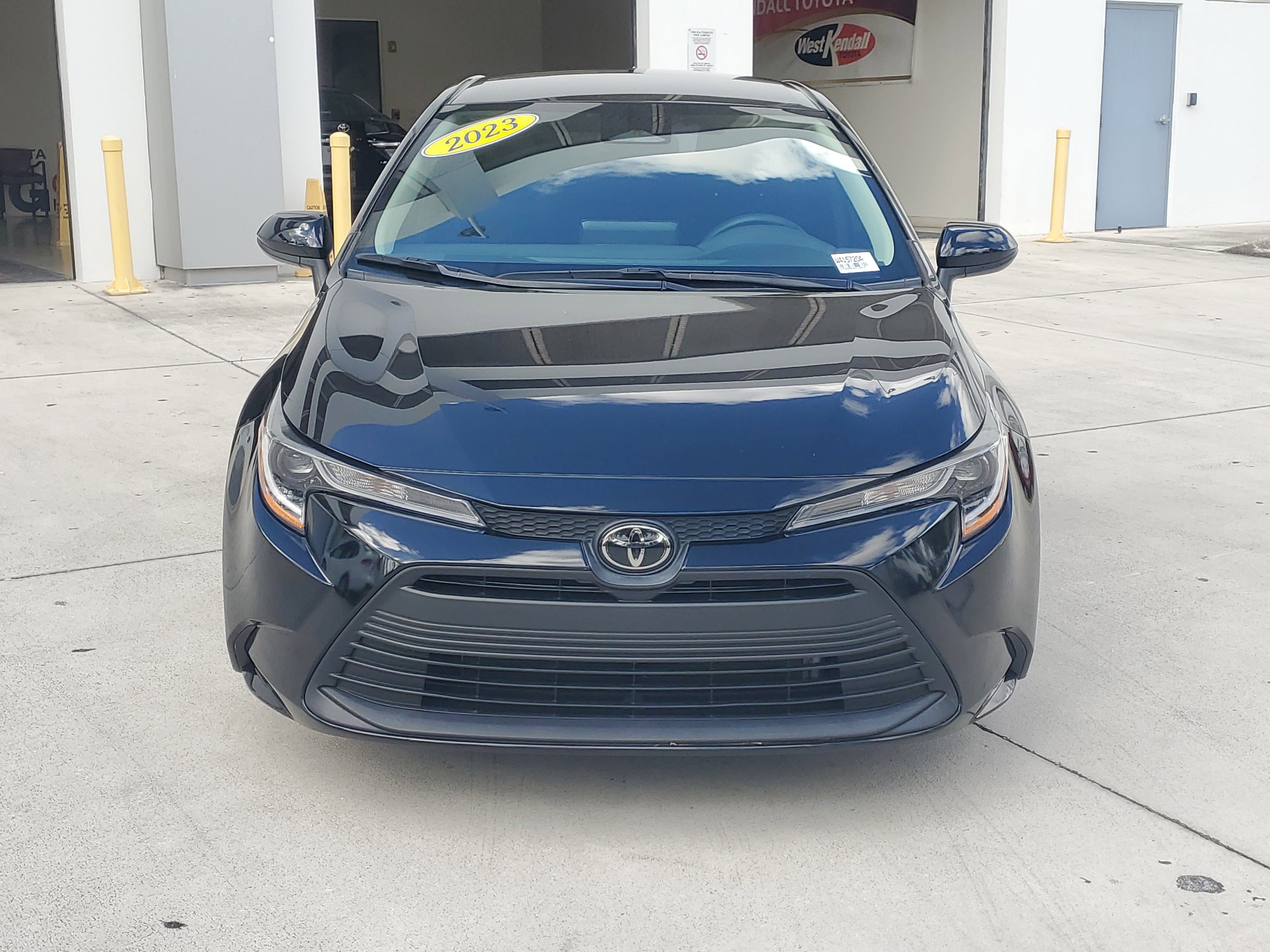 Used 2023 Toyota Corolla LE FWD image 8