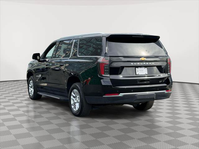 Used 2025 Chevrolet Suburban LT AWD/4WD image 5
