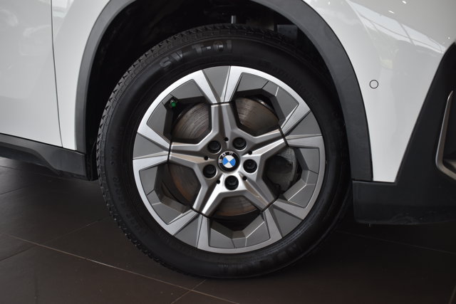 Used 2023 BMW X1 xDrive28i AWD/4WD image 2