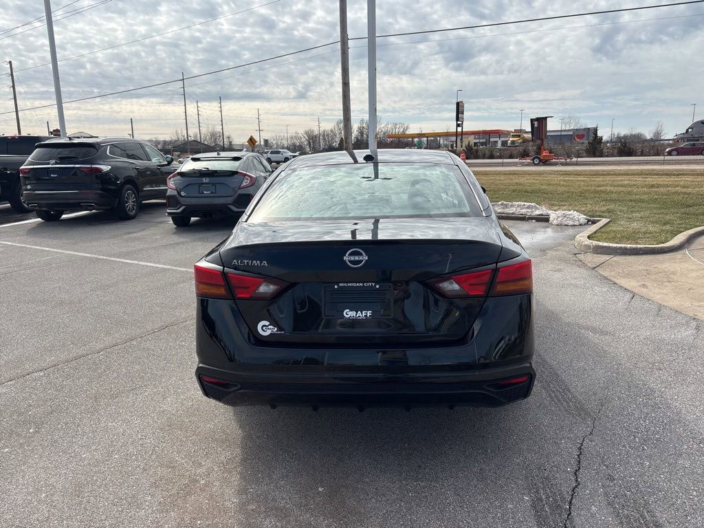Used 2025 Nissan Altima 2.5 SV image 6