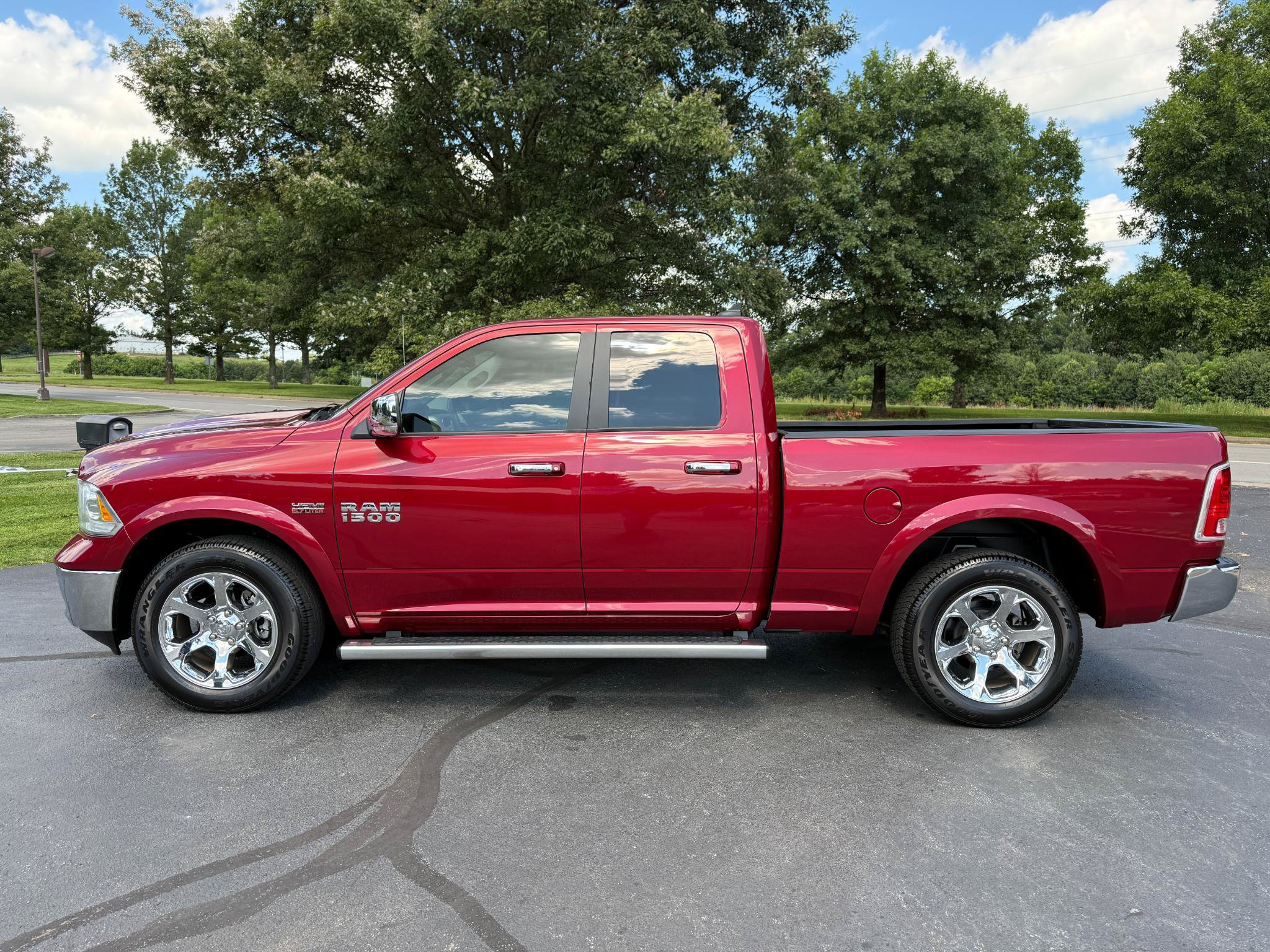 Used 2014 RAM 1500 Laramie w/ Convenience Group AWD/4WD image 6