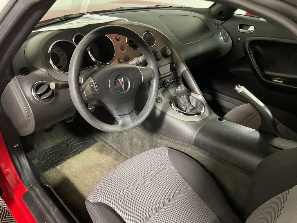 Used 2009 Pontiac Solstice Convertible w/ Preferred Package RWD image 18