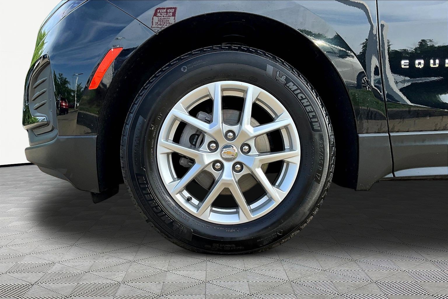Used 2023 Chevrolet Equinox LS w/ LS Convenience Package FWD image 34