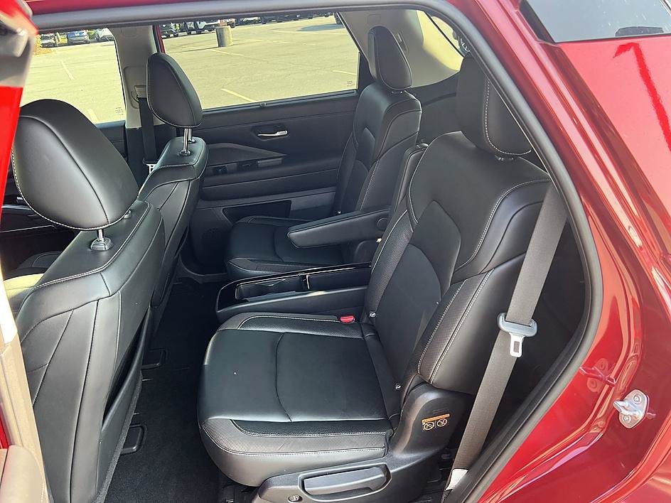 Used 2022 Nissan Pathfinder SL w/ SL Premium Package FWD image 14