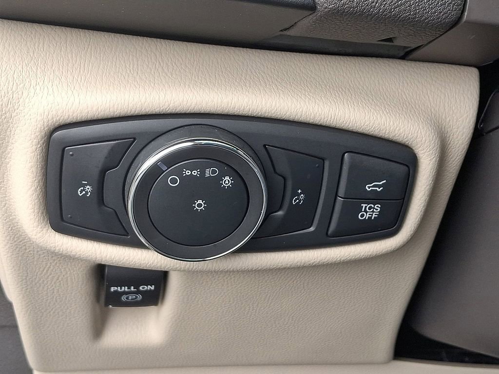 Used 2019 Lincoln Nautilus Premier AWD/4WD image 25