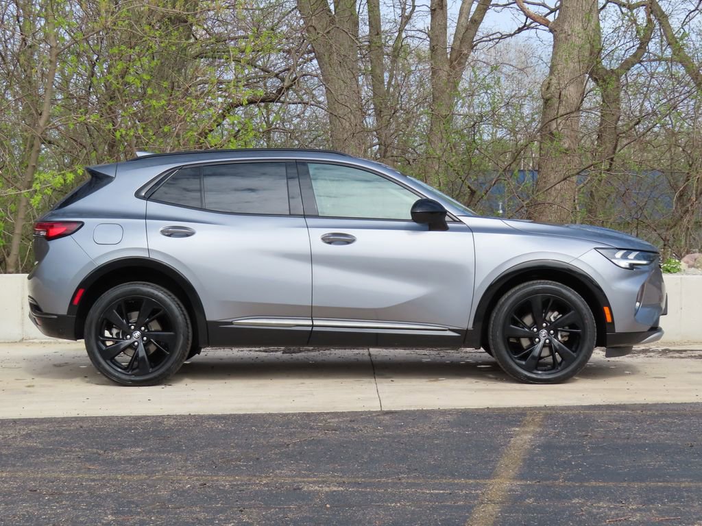Certified 2022 Buick Envision Preferred AWD/4WD image 2