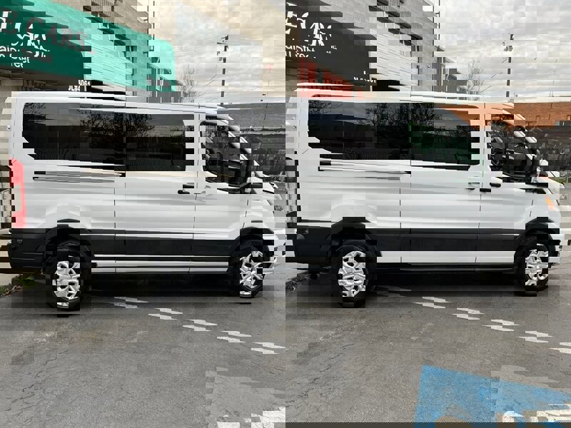 Used 2024 Ford Transit 350 XLT image 7