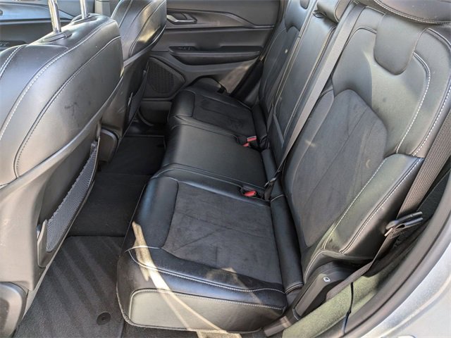 Used 2024 Jeep Grand Cherokee Altitude image 25