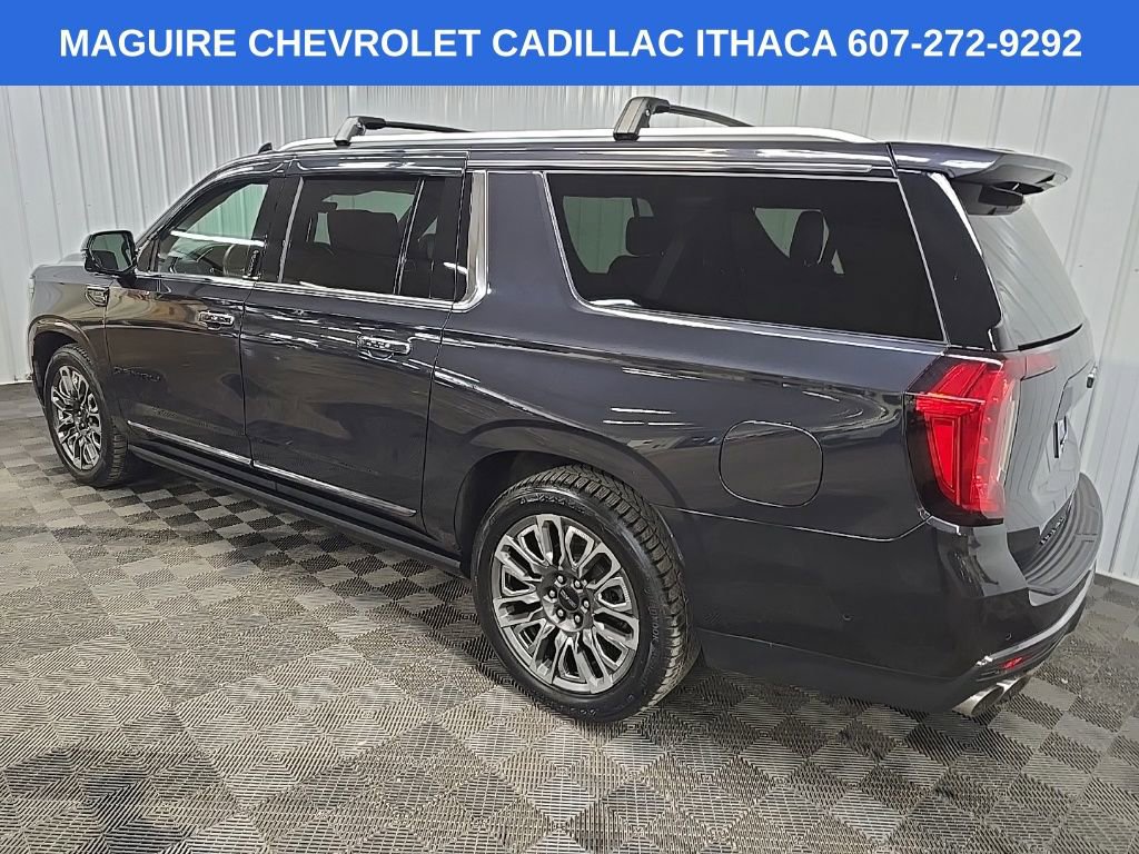 Used 2023 GMC Yukon XL Denali Ultimate AWD/4WD image 9