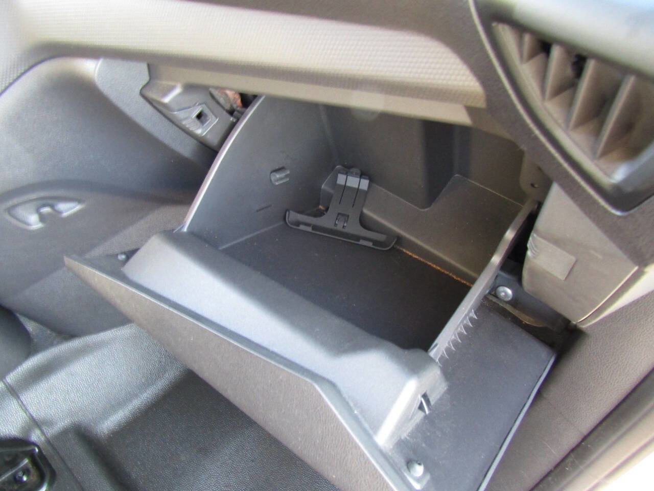 Used 2016 Ford Transit Connect XL image 24