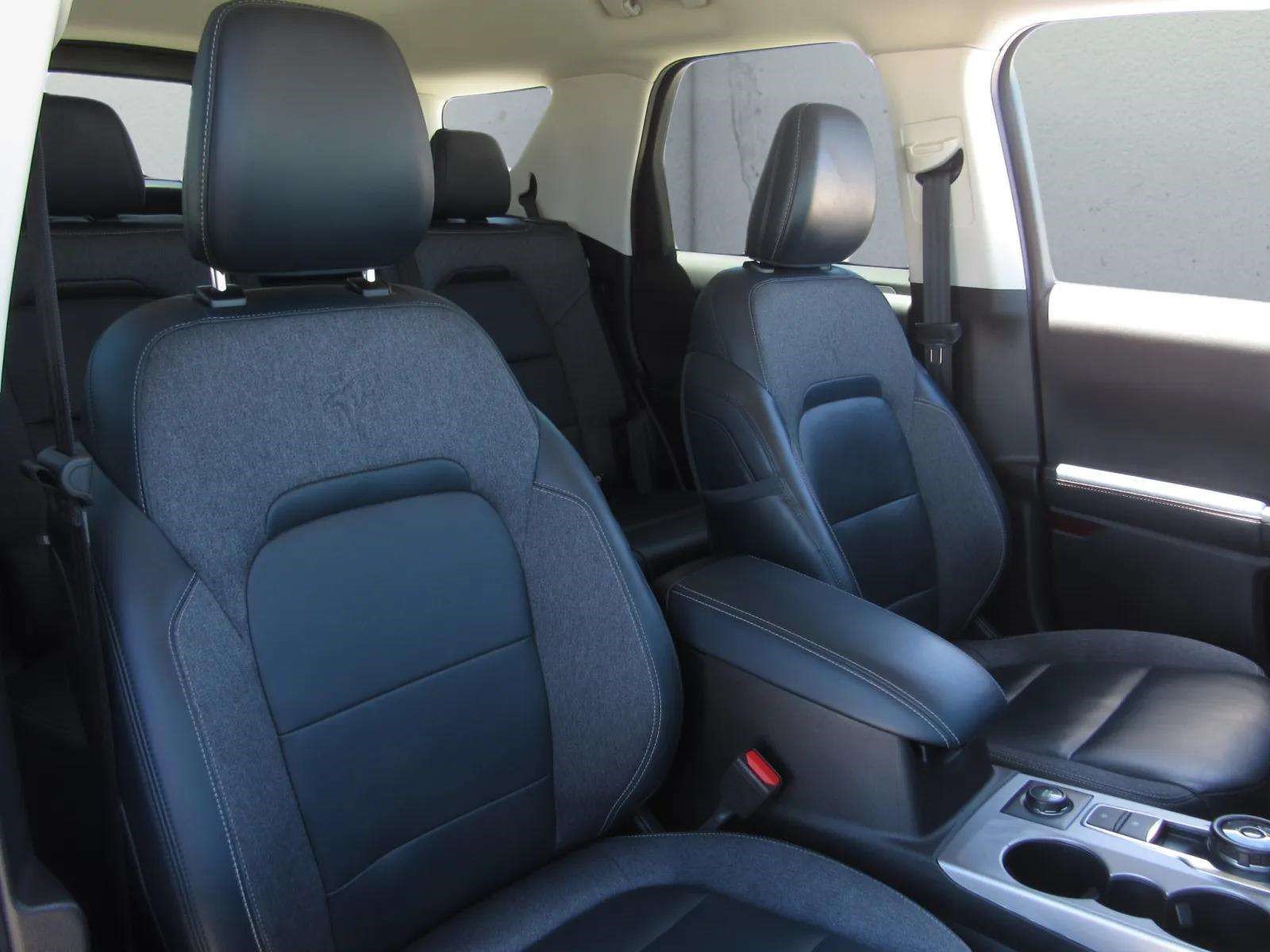 Used 2023 Ford Bronco Sport Outer Banks w/ Tech Package AWD/4WD image 10