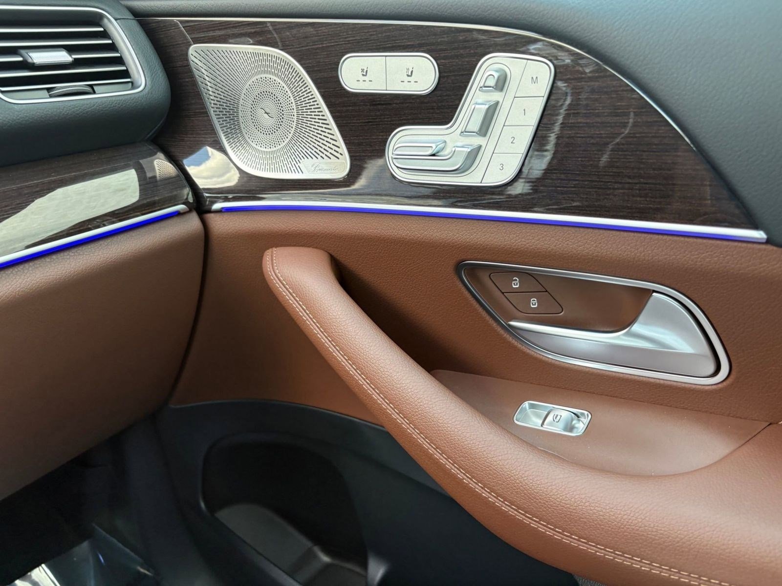 New 2026 Mercedes-Benz GLS 450 4MATIC image 26