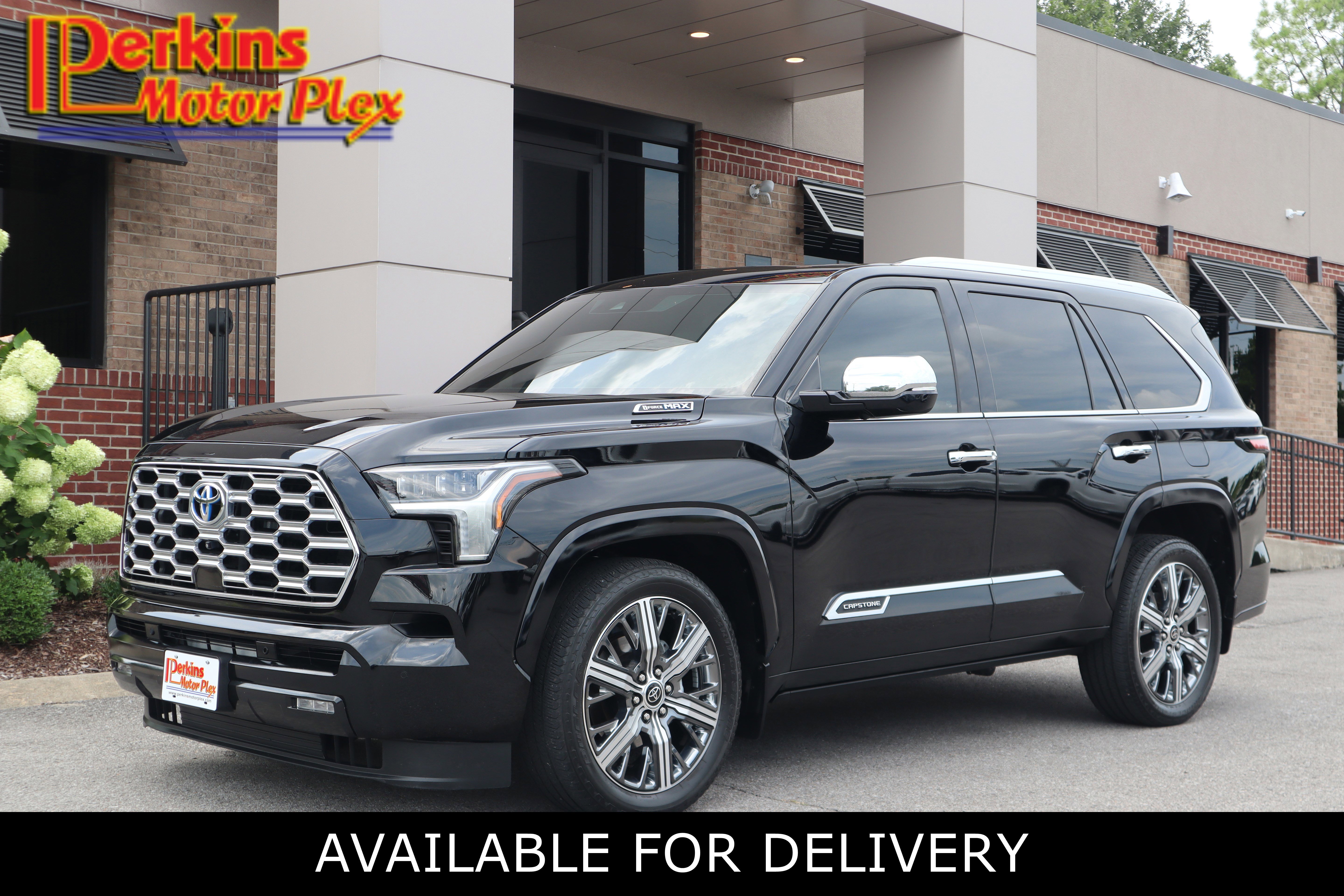 Used 2023 Toyota Sequoia Capstone image 1