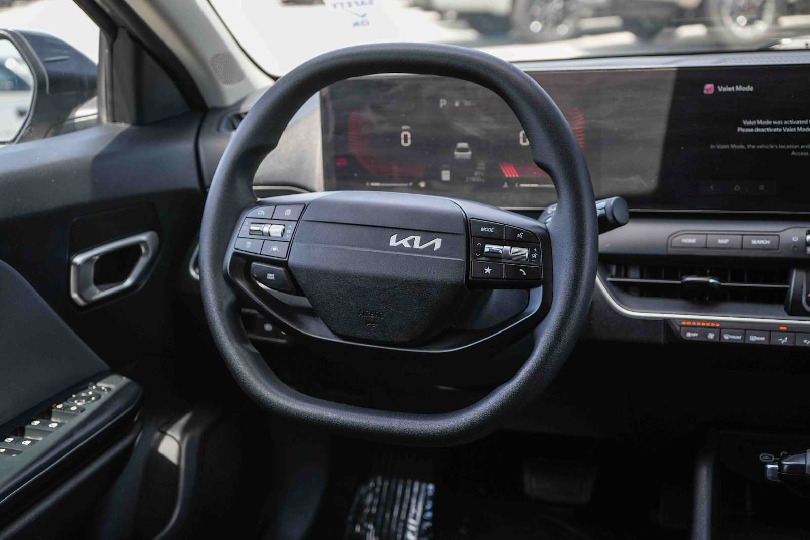 Used 2025 Kia K4 FWD image 15