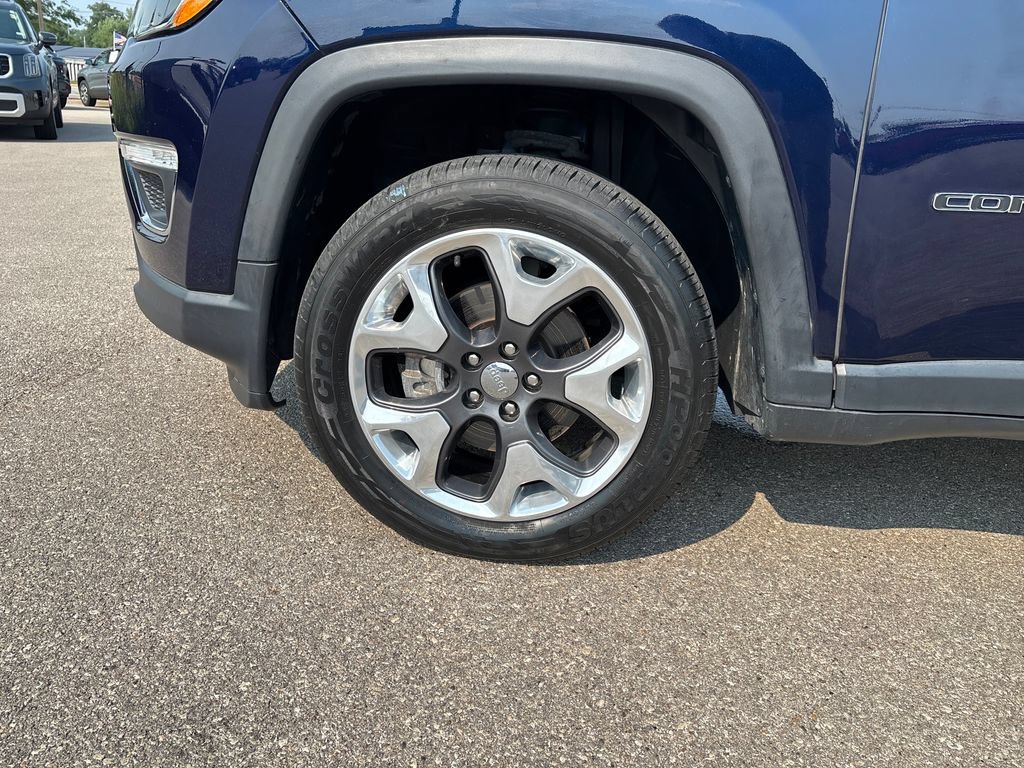 Used 2018 Jeep Compass Limited w/ Navigation Group AWD/4WD image 30