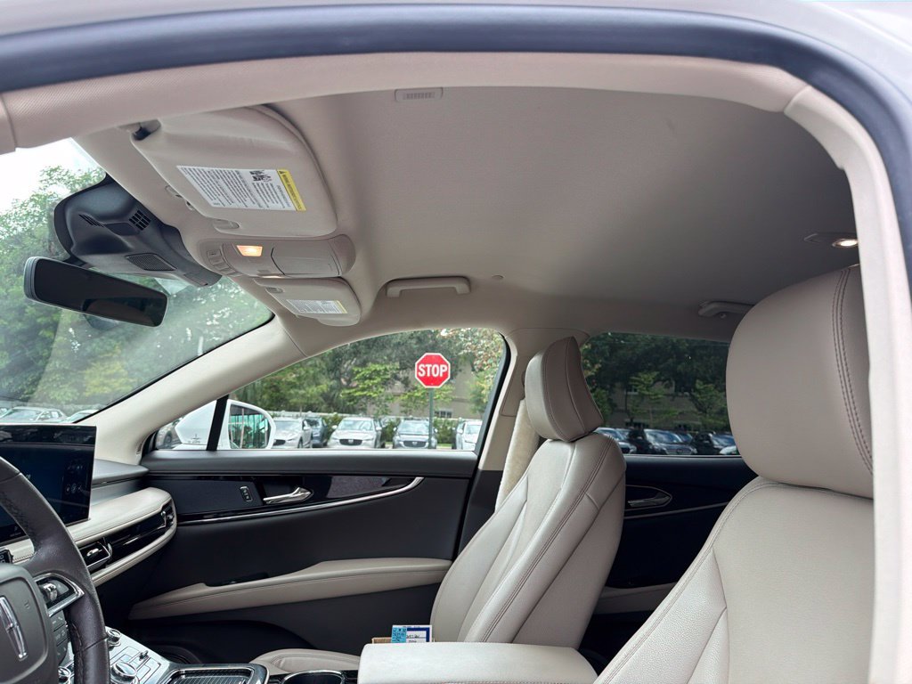 Used 2022 Lincoln Nautilus FWD image 19