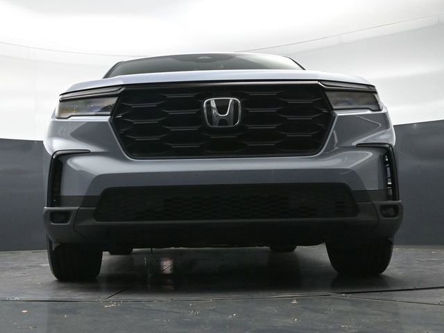 Used 2023 Honda Pilot Sport image 19
