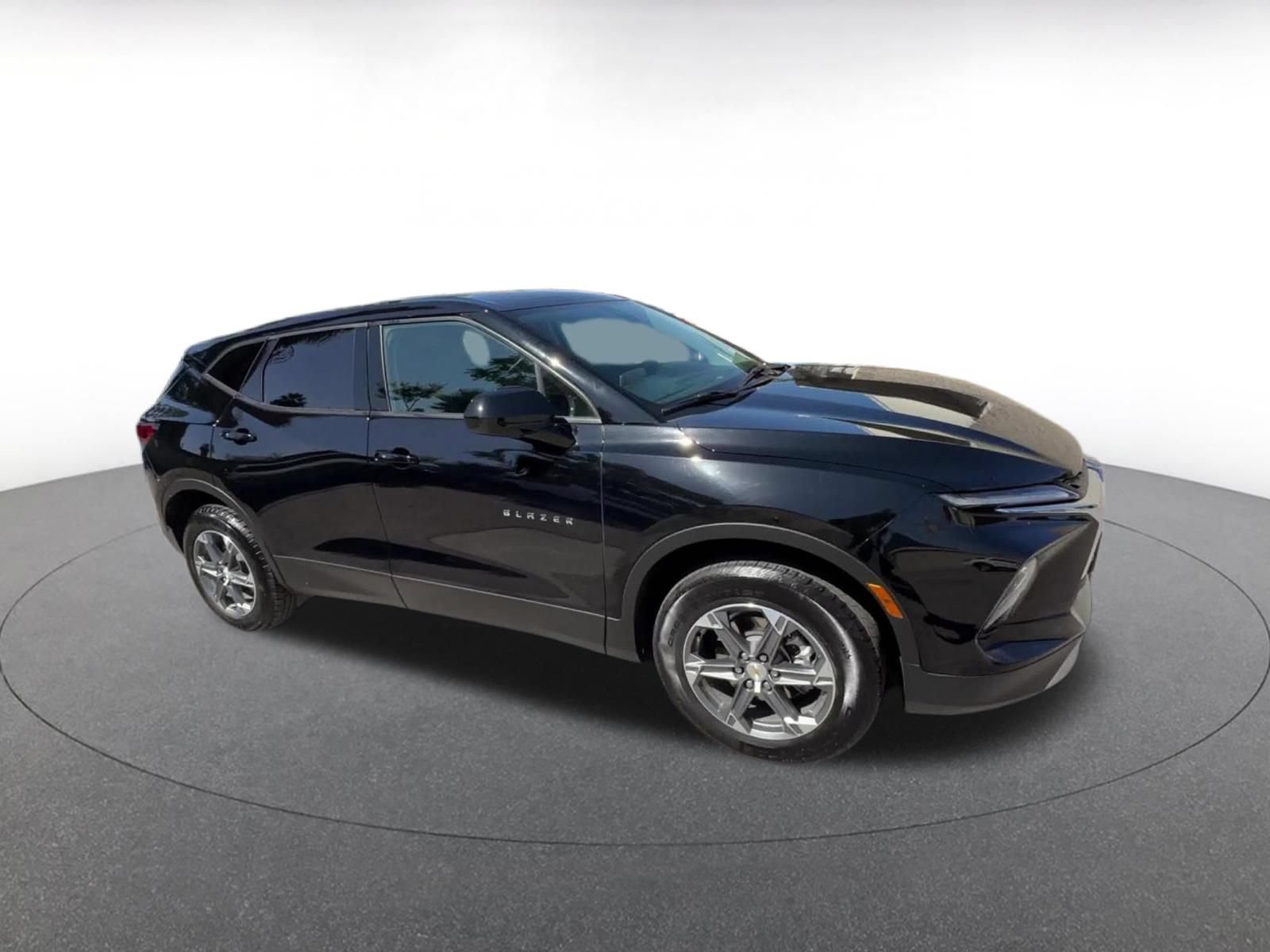 Used 2025 Chevrolet Blazer LT FWD video 2
