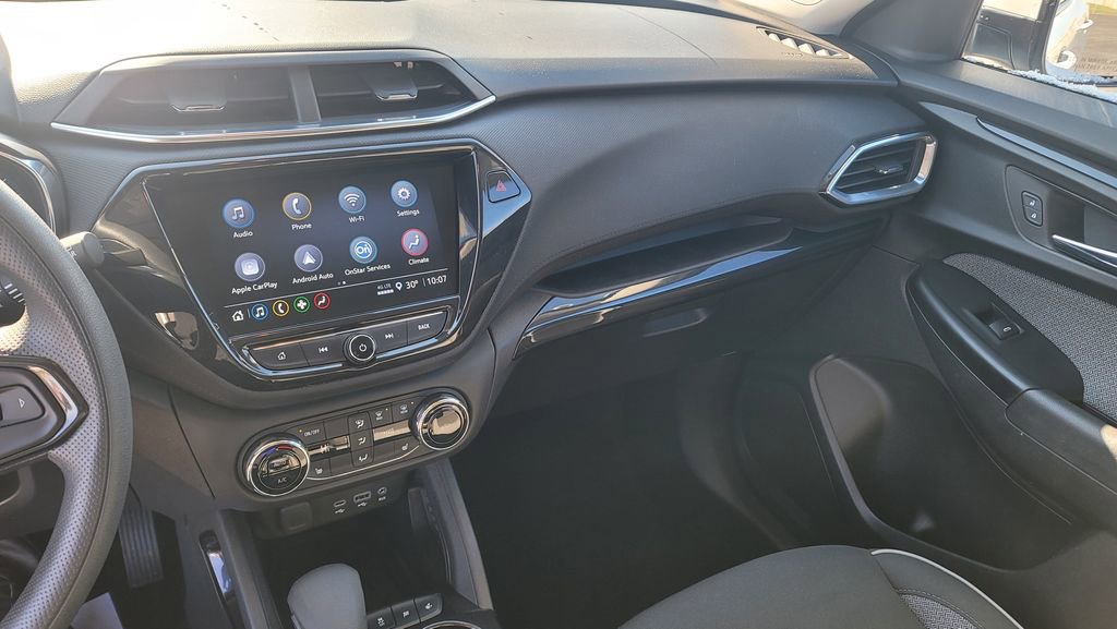 Used 2023 Chevrolet TrailBlazer LT w/ Convenience Package image 21