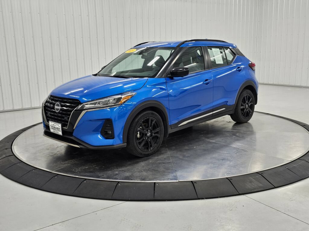Used 2023 Nissan Kicks SR w/ SR Premium Package FWD image 1