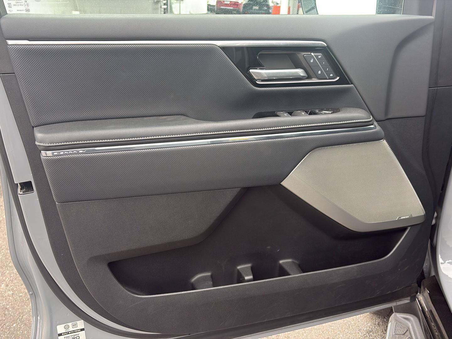 Used 2024 GMC Sierra EV Denali AWD/4WD image 7