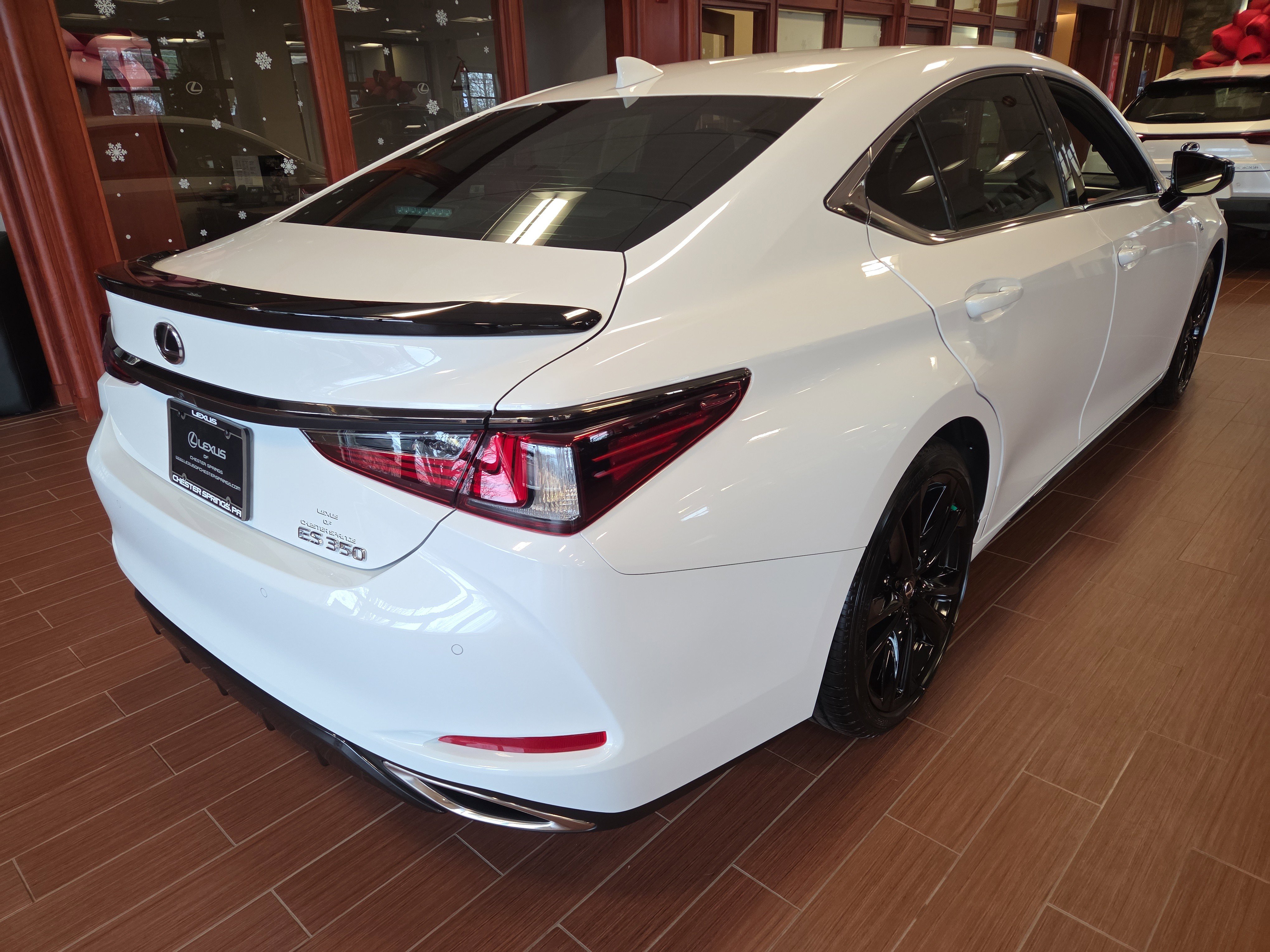 Certified 2025 Lexus ES 350 F Sport image 3