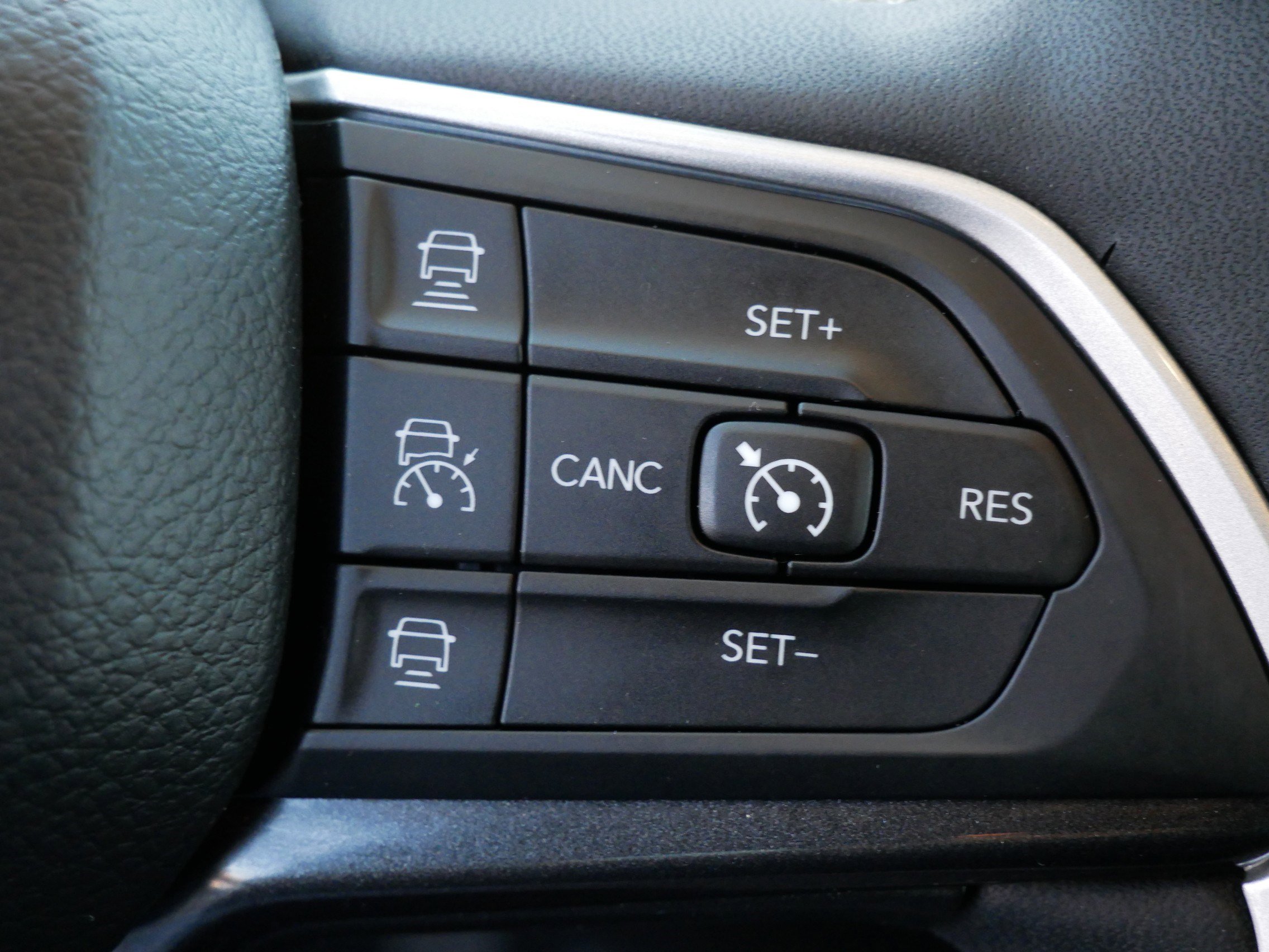 Used 2023 Jeep Grand Cherokee Laredo w/ Luxury Tech Group I image 28