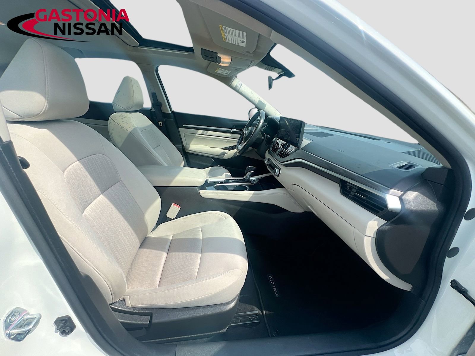 Used 2023 Nissan Altima 2.5 SV w/ SV Premium Package image 37